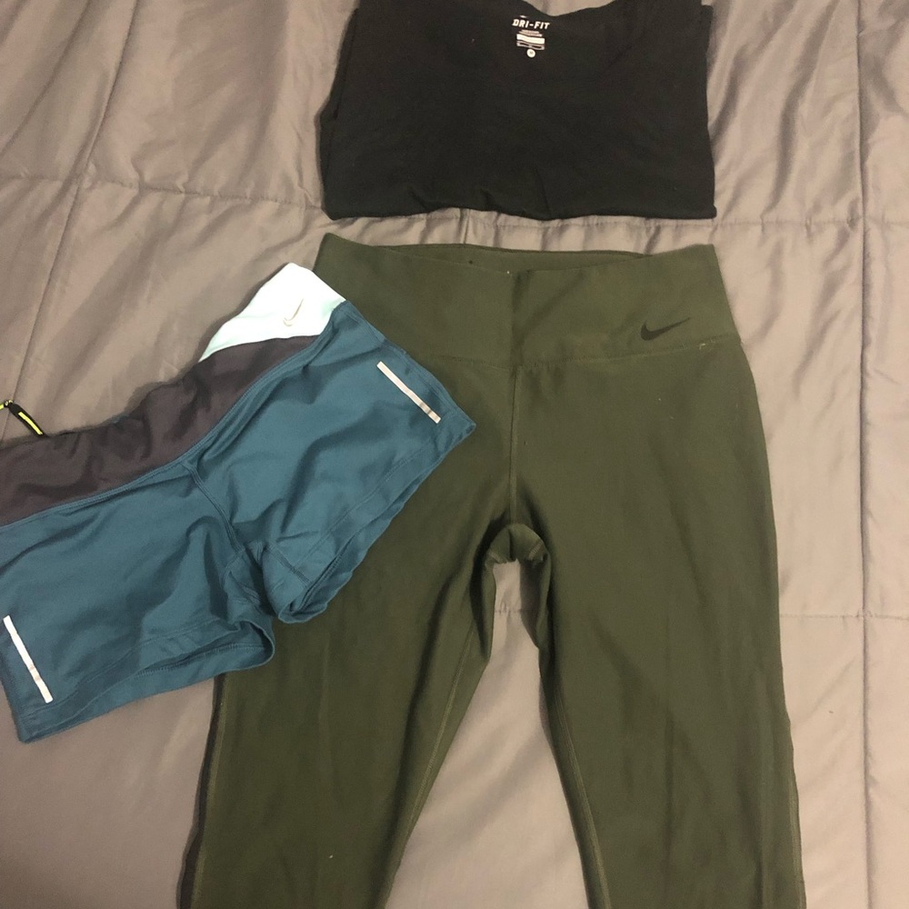 Women’s NIKE bundle